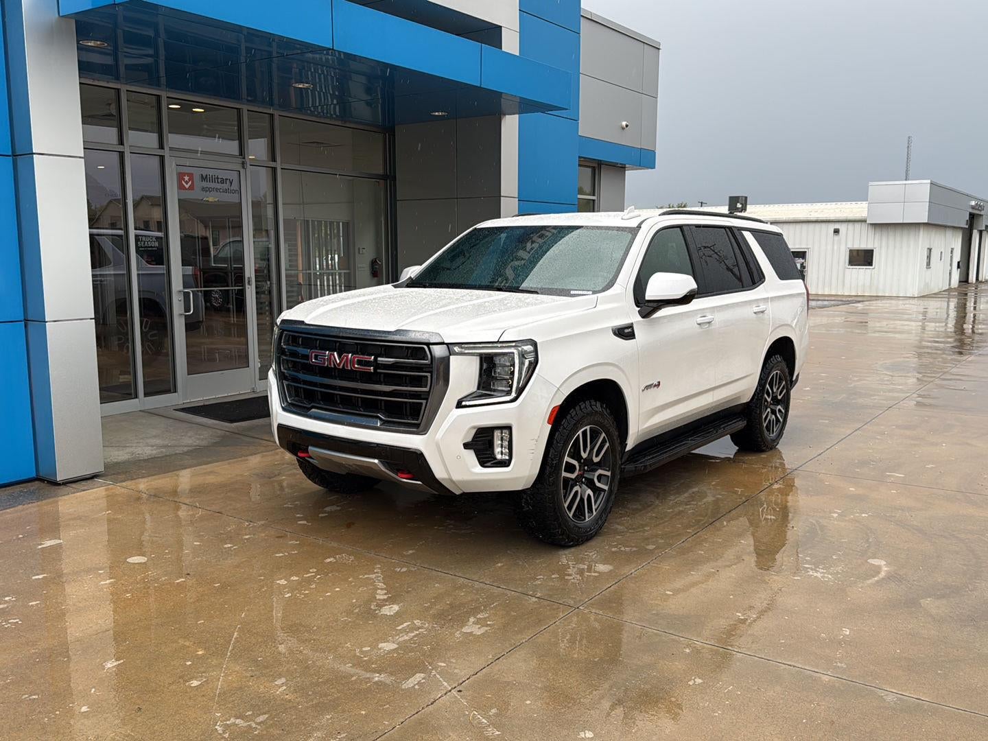 2023 GMC Yukon AT4