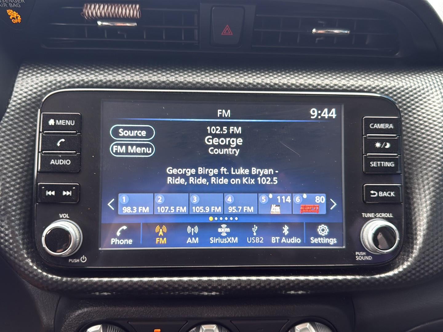 2023 Nissan Kicks SV