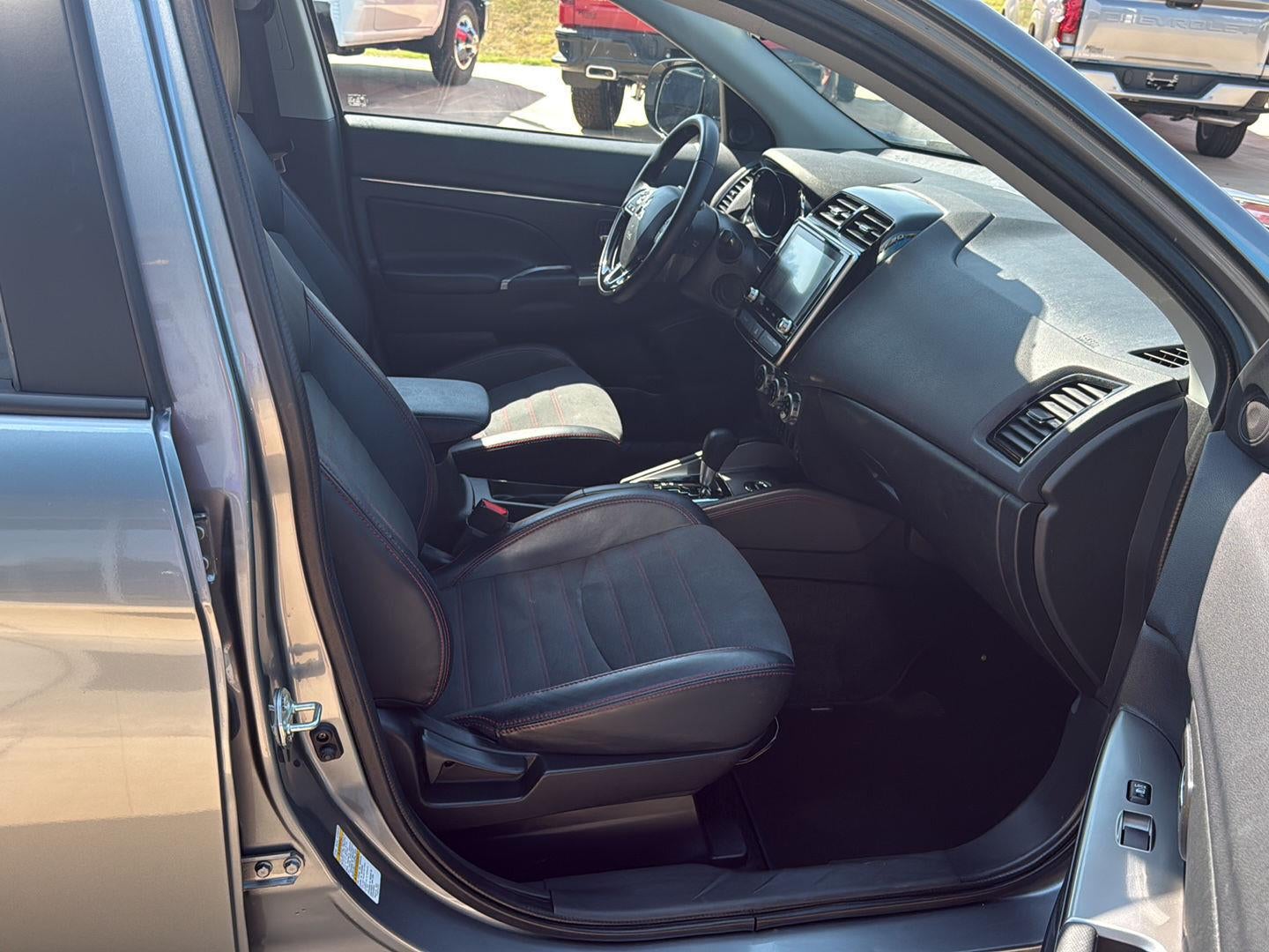 2025 Mitsubishi Outlander Sport S