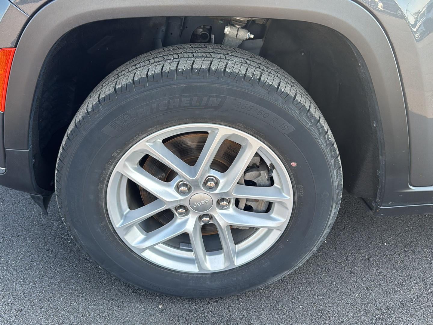 2022 Jeep Grand Cherokee L Laredo 4x4