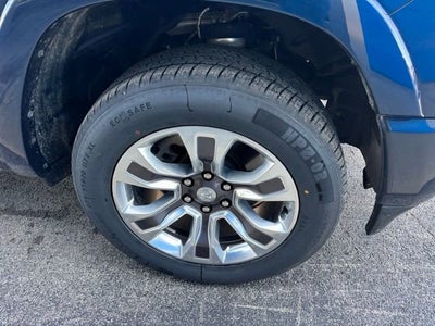 2022 RAM 1500 Limited Crew Cab 4x4 5'7" Box