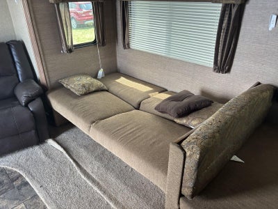 2015 COACHMAN CAMPER Base