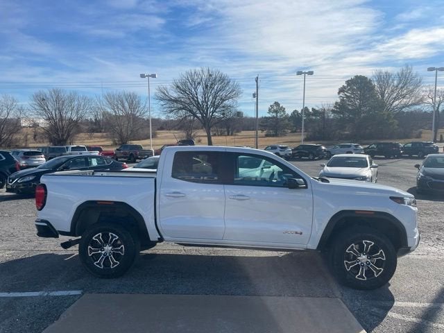 2023 GMC Canyon AT4