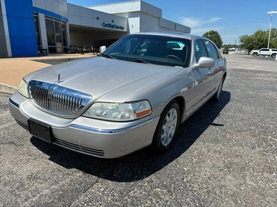 2006 Lincoln Town Car Signature Limited