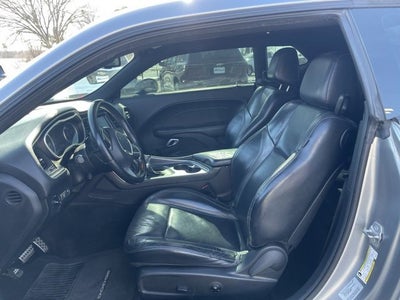 2016 Dodge Challenger SXT Plus