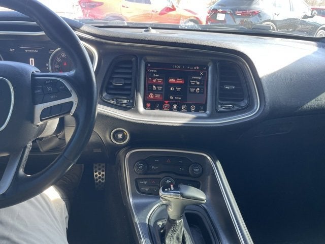 2016 Dodge Challenger SXT Plus