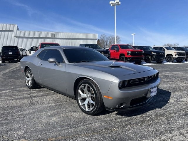 2016 Dodge Challenger SXT Plus