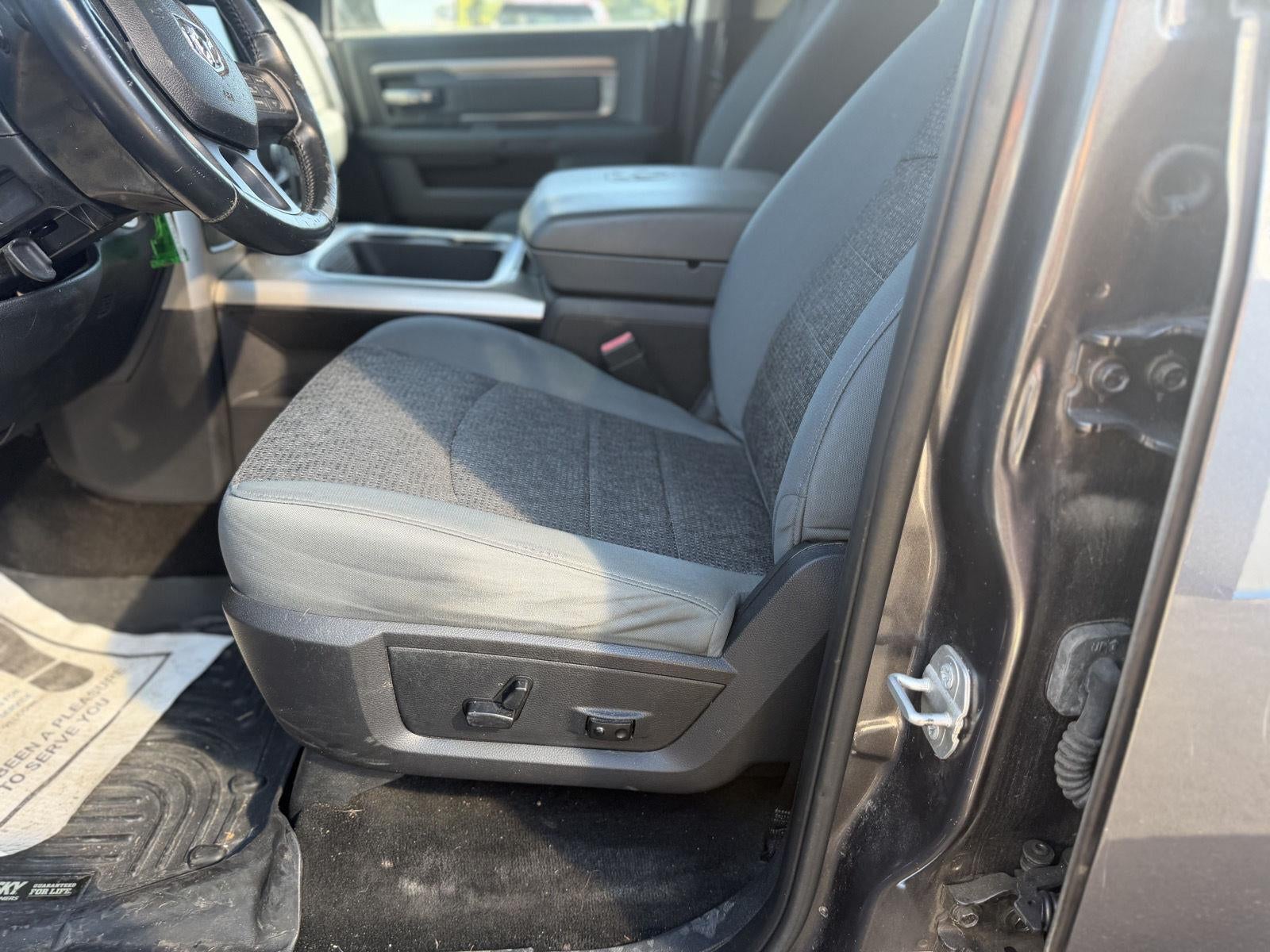2016 RAM 1500 Base