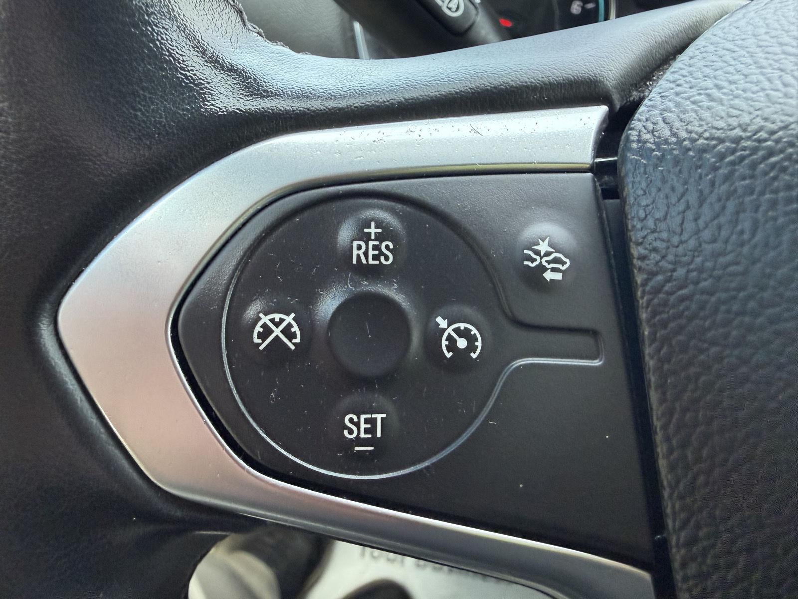 2023 Chevrolet Traverse Base