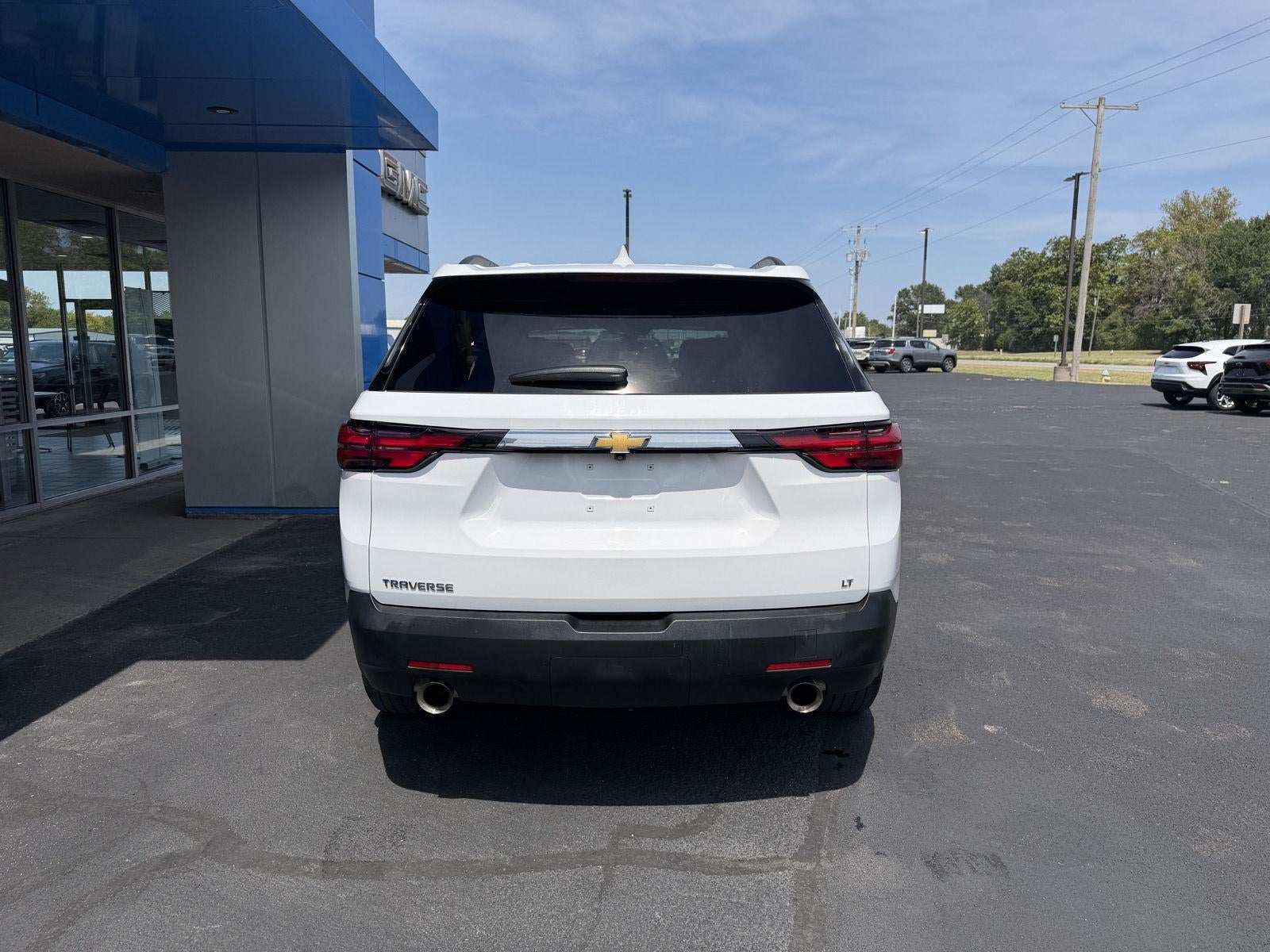 2023 Chevrolet Traverse Base