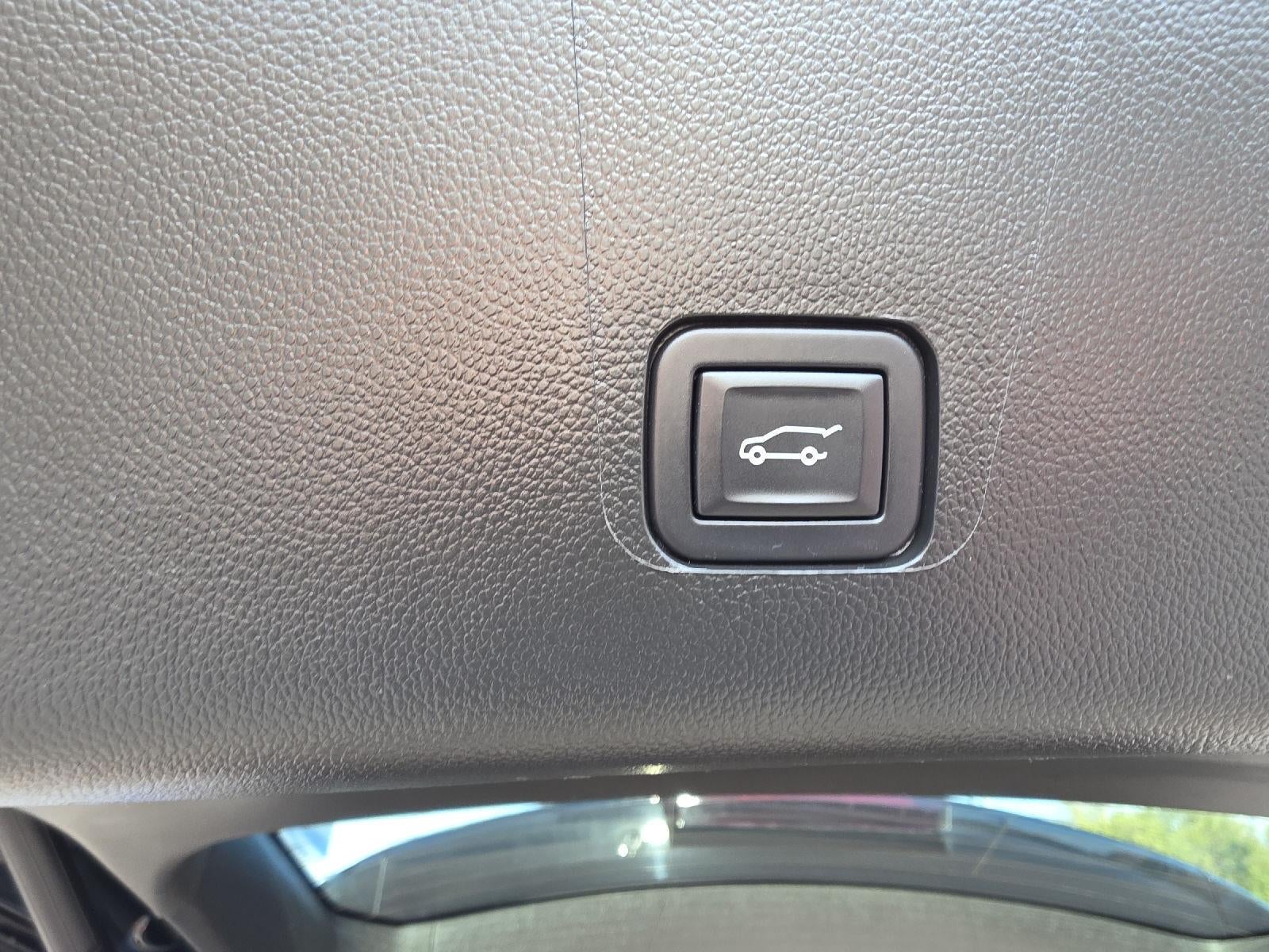 2023 Chevrolet Traverse Base