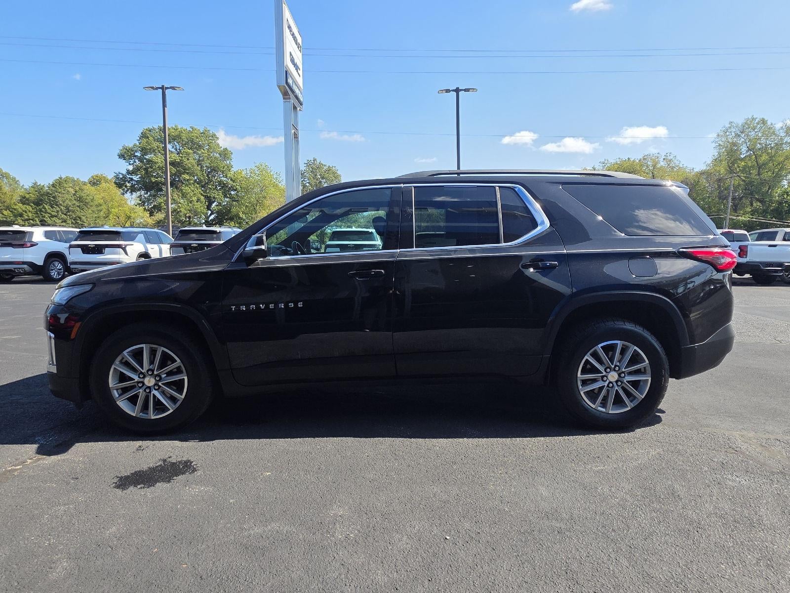 2023 Chevrolet Traverse Base