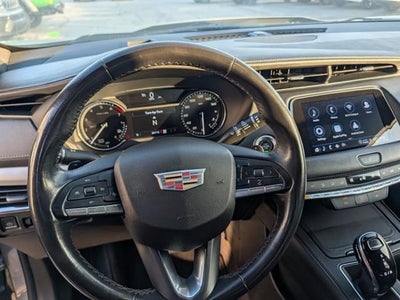 2023 Cadillac XT4 Premium Luxury