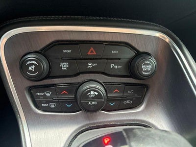2016 Dodge Challenger SXT Plus