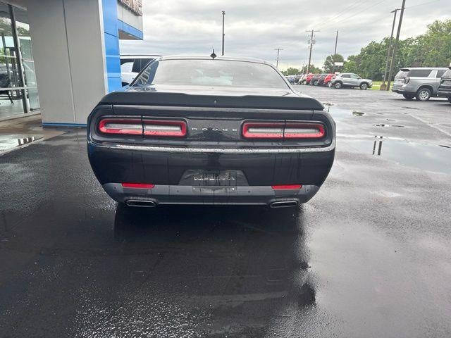 2016 Dodge Challenger SXT Plus