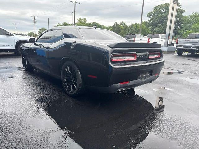 2016 Dodge Challenger SXT Plus