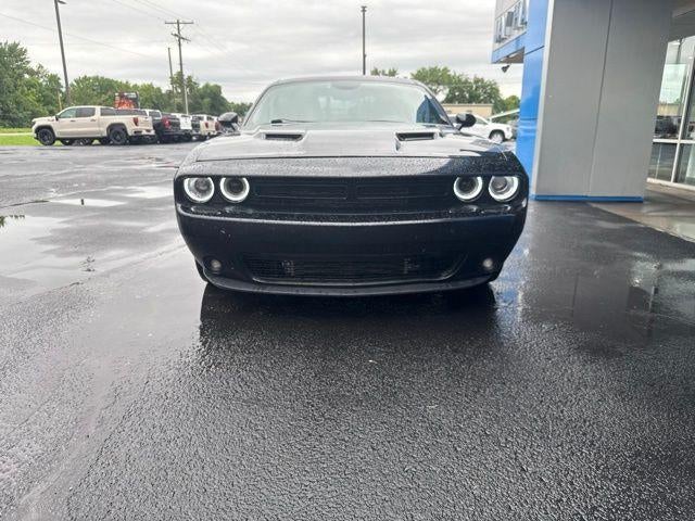 2016 Dodge Challenger SXT Plus