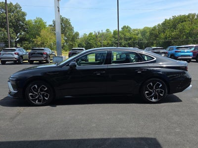2025 Hyundai Sonata Base