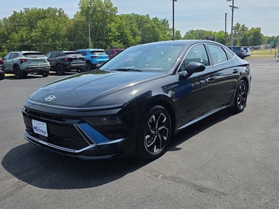 2025 Hyundai Sonata Base