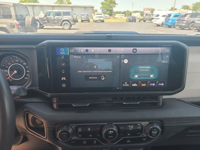 2024 Jeep Wrangler 4-Door Sahara 4x4
