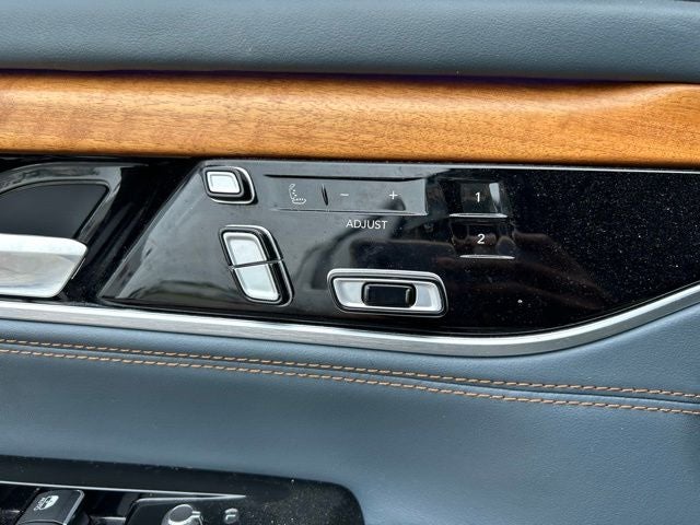 2022 Jeep Grand Wagoneer Series II