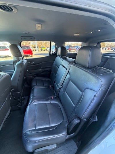2023 GMC Acadia AWD SLT