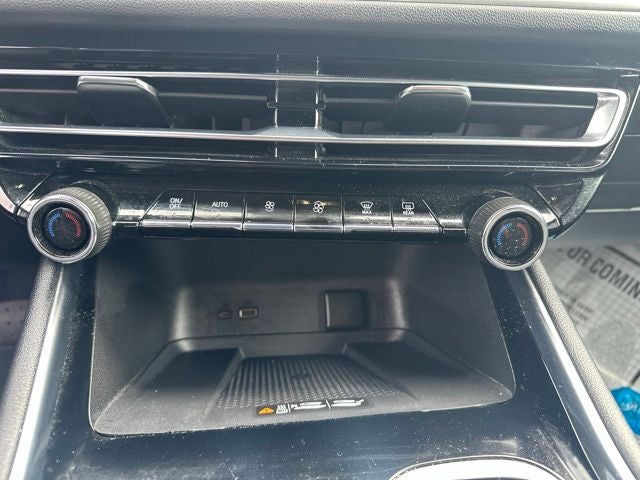 2025 Chevrolet Traverse FWD LT