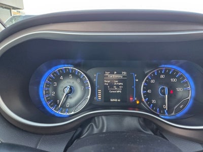 2022 Chrysler Voyager LX