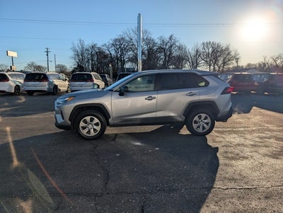 2024 Toyota RAV4 LE