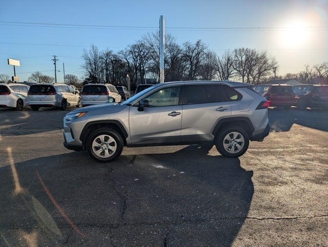 2024 Toyota RAV4 LE