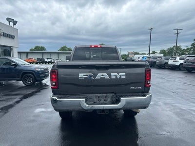 2025 RAM 2500 Tradesman Crew Cab 4x4 6'4' Box