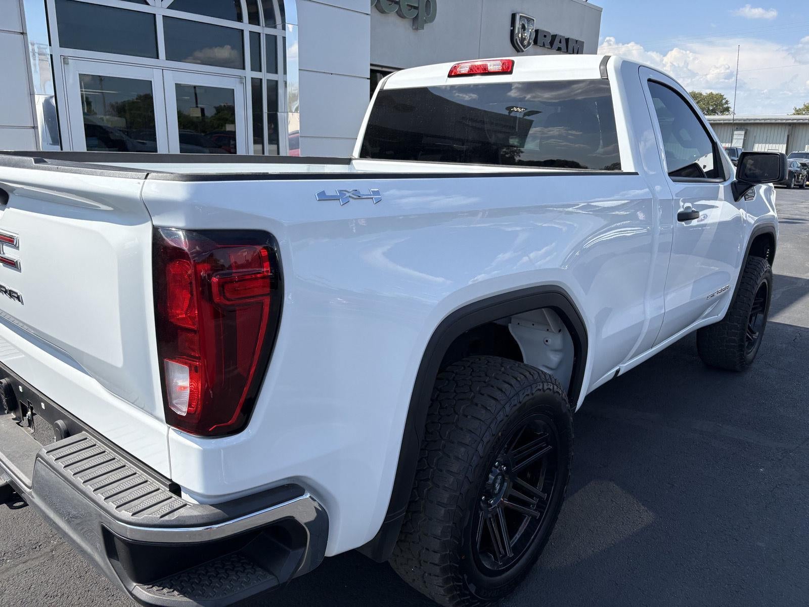 2024 GMC Sierra 1500 4WD Regular Cab Standard Box Pro