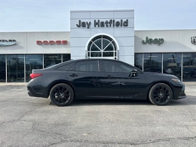 2022 Toyota Avalon XSE Nightshade Hybrid