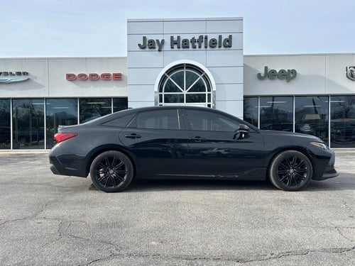 2022 Toyota Avalon XSE Nightshade Hybrid