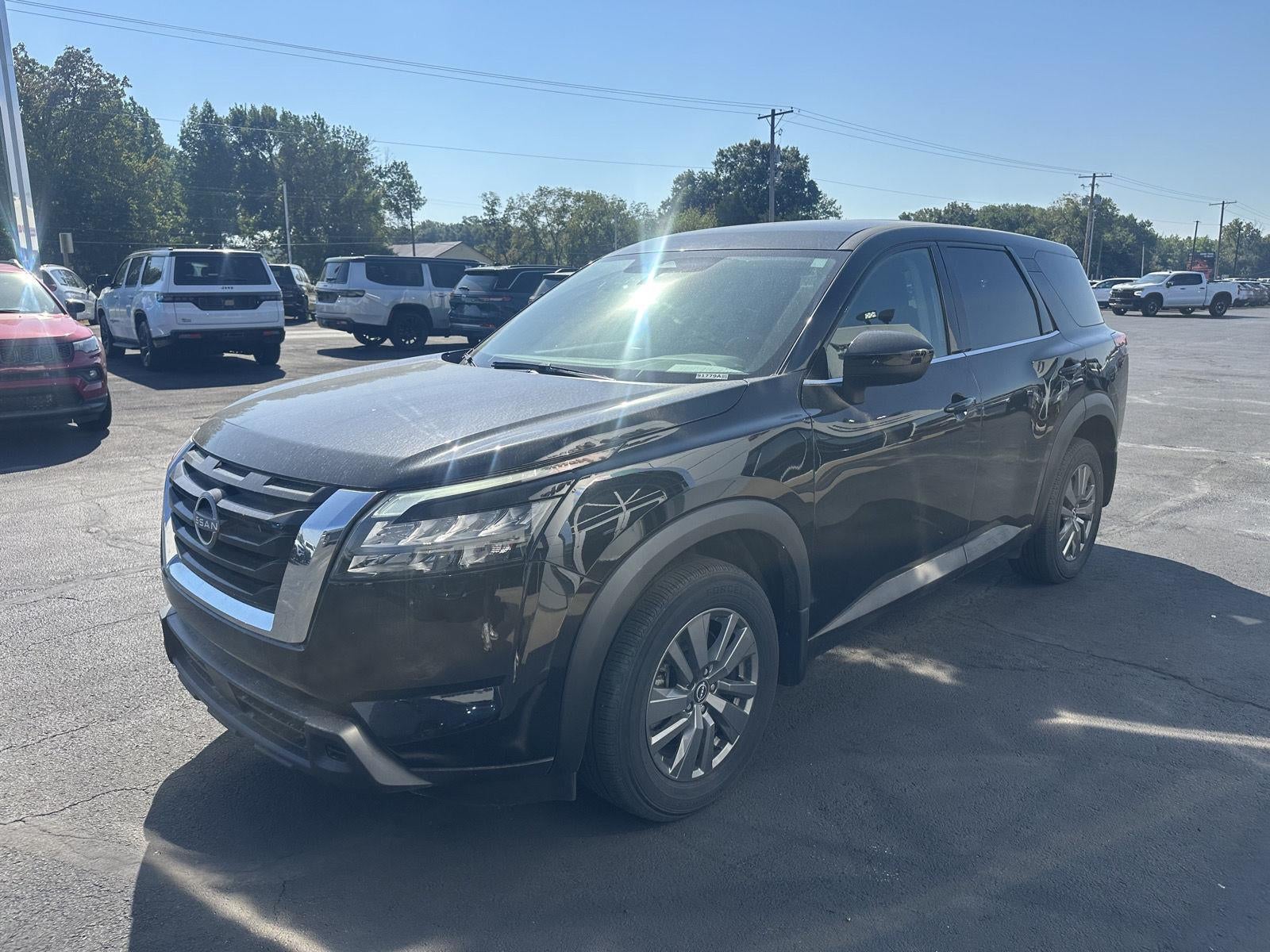 2025 Nissan Pathfinder S 4WD