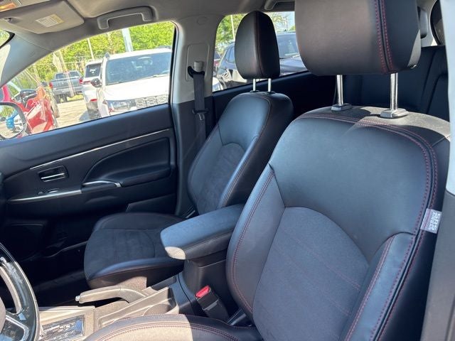 2025 Mitsubishi Outlander Sport Base